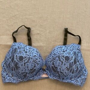 Victoria’s Secret Dream Angels Lace Push-Up Bra
